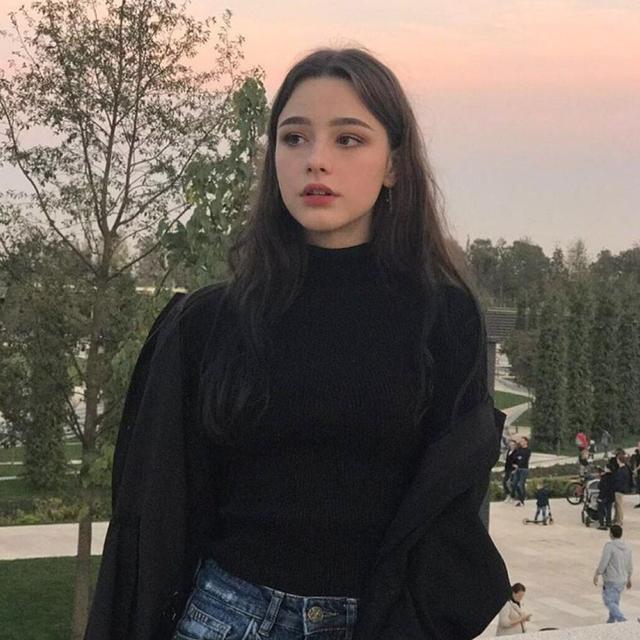  美女|我一直对“秀色可餐”这个词持怀疑态度，今天看到这些美女我信了