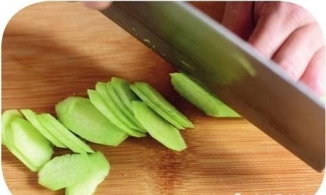 牛肉|教你一个炒牛肉的经典搭配,牛肉又嫩又滑,大人小孩都爱吃