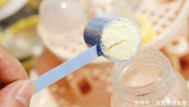 偷尝|1岁孩子只喝奶奶冲的奶,宝妈感觉不对劲,偷尝一口后愁坏了
