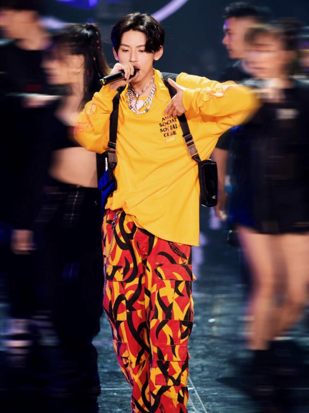  常驻综艺|蔡徐坤陈立农跑男合体，还记得大厂里那些CP吗?毕侃上了热搜