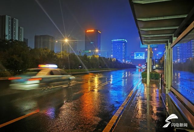 积水|组图｜济南发布雷电暴雨“双黄”预警！部分路段积水严重