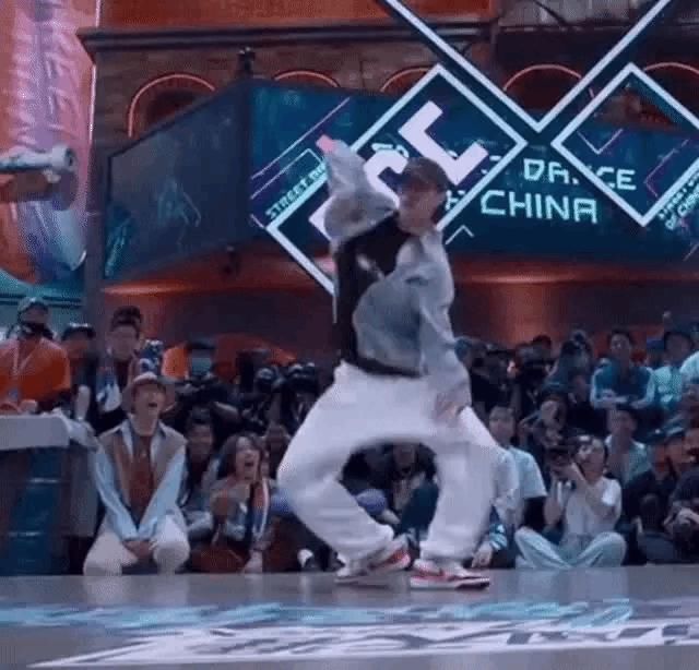 王一博|《这就是街舞》:王一博battle炸裂全场,网友:我人没了