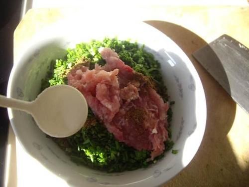  外焦里嫩|肉馅儿的韭菜盒子总是皮糊了馅儿还不熟？改掉这个毛病，外焦里嫩