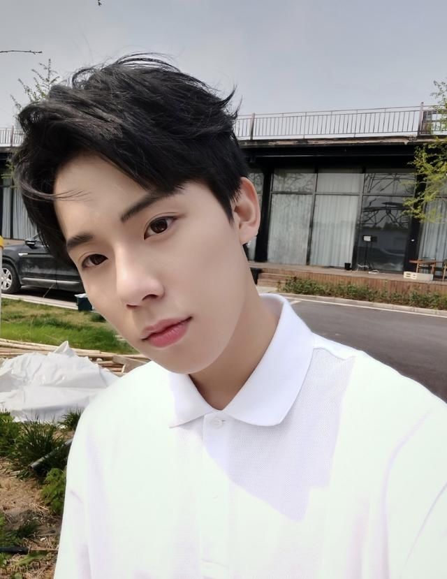  张子枫|北影表演实验班名单出炉 周琦、颜徐佳、夏梦、张子枫榜上有名