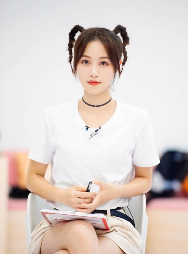  感动|伊能静给蓝盈莹写小作文，网友：没看节目都会被感动