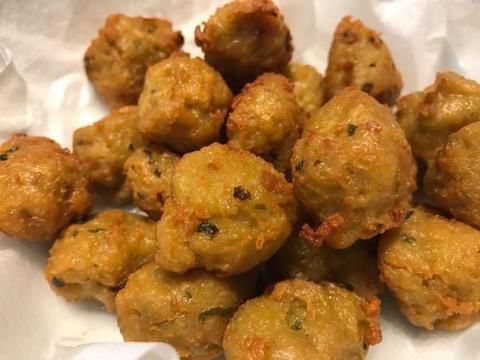 好吃|1斤猪肉,1节莲藕,教你正宗炸莲藕丸子的做法,又香又酥脆,好吃