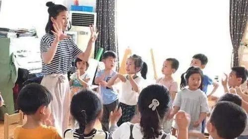  妈妈|几岁把孩子送进幼儿园最合适？具备这三个表现，娃就可以入园了