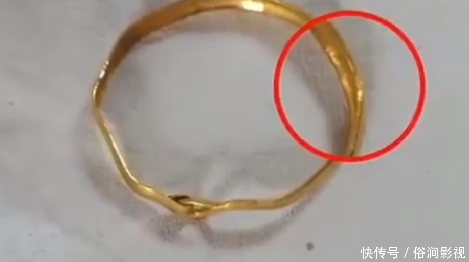 太狠|薅太狠！42克金手镯被陌生男女清洗完只剩20克，民警：工具中有玄机