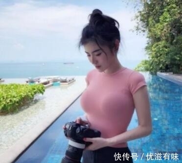 秀气|街拍:秀气的紧身打底裤美女,风韵味道意犹未尽