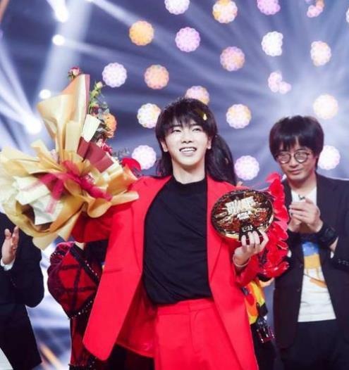 从羽泉|《我是歌手》播到今年,从羽泉到华晨宇,总共8个冠军你服谁