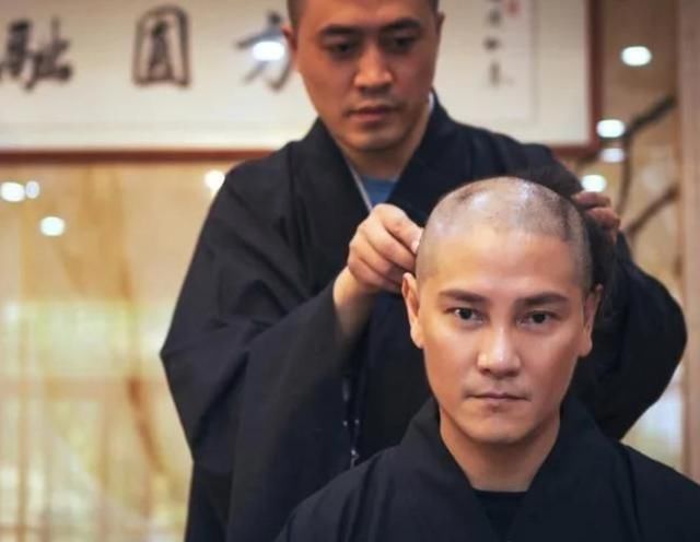 令人感动|杨千嬅夫兄承认剃度出家，自曝剃发现场照，背后原因令人感动