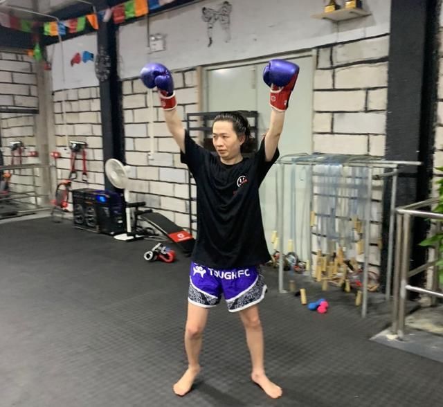  华拳|昔日兄弟反目成仇？赖神与吕德华拳馆决斗，瓜妹在旁＂煽风点火＂