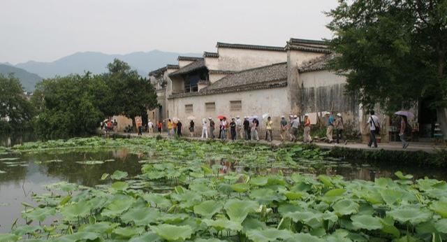  打卡地就|盘点：8月适合打卡的5大毕业旅行地，这个夏天你想去哪个?