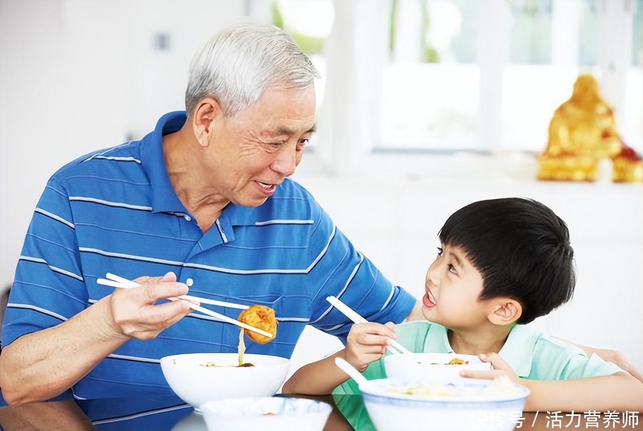 适当饿一饿有好处吗(饿一饿可以多活20年？每天到底应该吃两顿饭，还是三顿饭？)