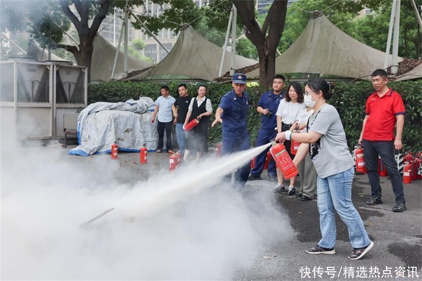 湖北省荆州市烟草局开展综合演练 提升安全意识和自救互救水平