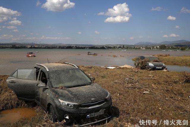  住处|噩梦来袭，一坏消息致居民住处一片狼藉，民众：这场面30年未见