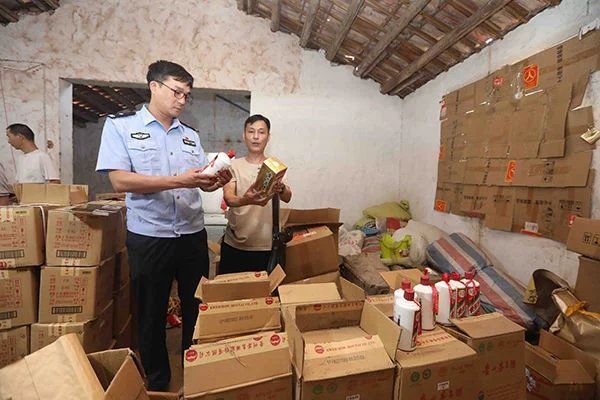 茅台|涉及全国31地！湖北警方打掉特大制售假茅台五粮液等名酒团伙