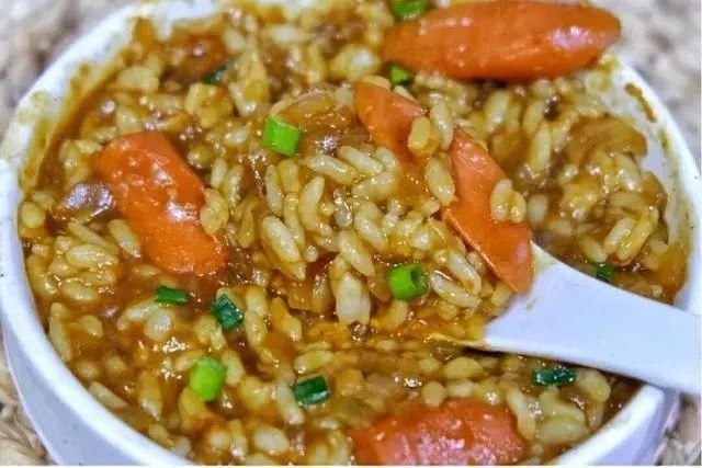 煮到浓稠|剩米饭不要再做炒饭了,教你做更好吃的烩饭,好吃到舔盘