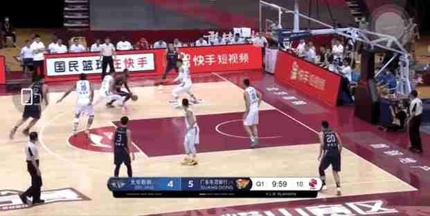 北京队|广东31连胜遭终结！时隔235天再输球，北京首钢14分大逆转总分1-1