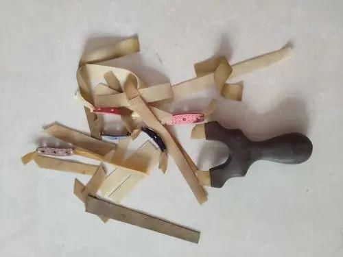  弹弓|铁路旁边“打弹弓”？你可能违法了！