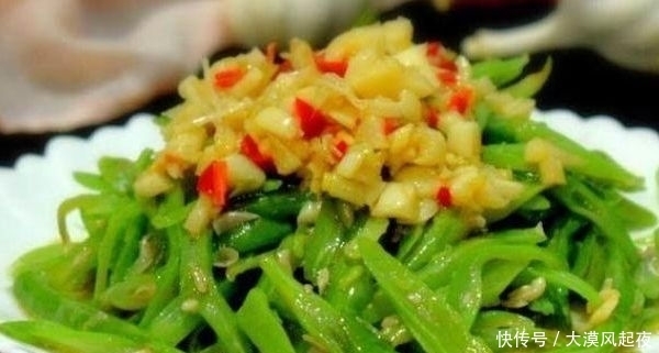 麻辣|美食推荐:蒜香四季豆、麻辣大盘鸡、秘制牛蛙、双椒小炒肉的做法