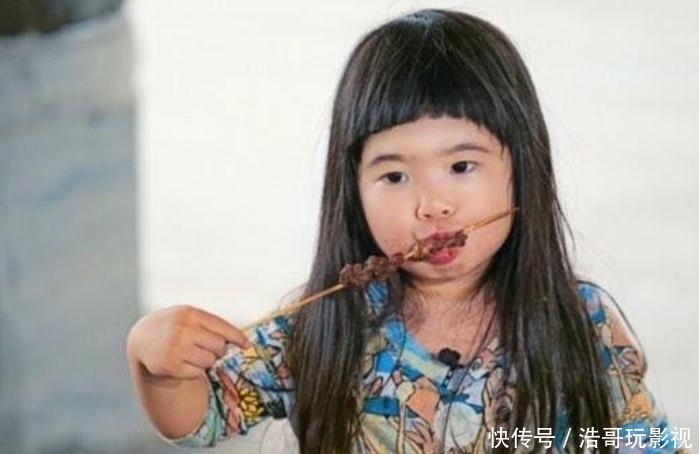 整容|参加《爸爸去哪儿》被嫌丑,今练瑜伽逆袭,曹格女儿整容式长大