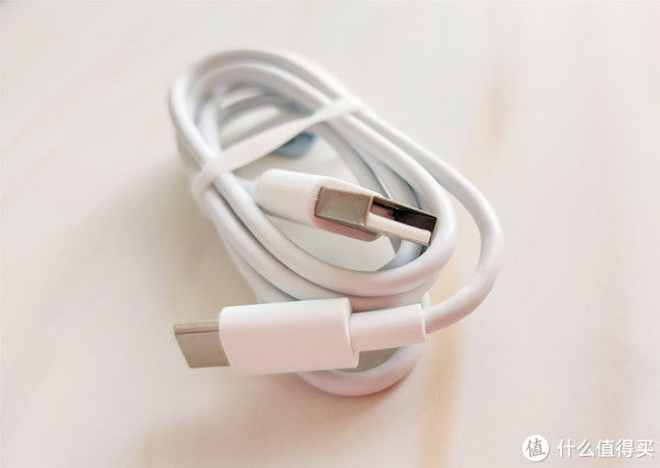  摄像头|换5G新手机，感受一下首款屏下摄像头的全面屏手机：中兴天机AXON 20 开箱和体验