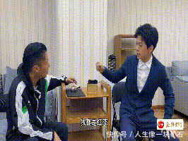 尊重|李健站他站,李健坐他才坐!40岁谢霆锋节目后台谦逊有礼尊重人