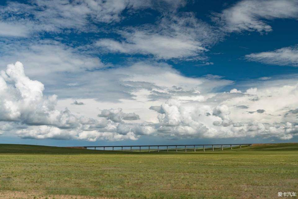 风雨雷电|贝子庙+中蒙边境+草原露营 乌珠穆沁 风雨雷电绿浪秘境行路书