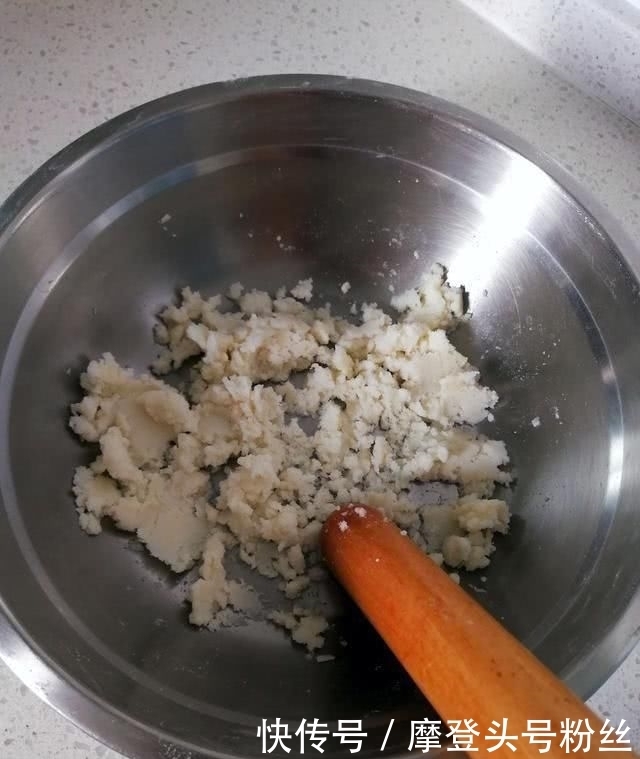 山药|一碗面粉,半碗花生米,不煮不炸,出锅花生香味浓郁,真好吃