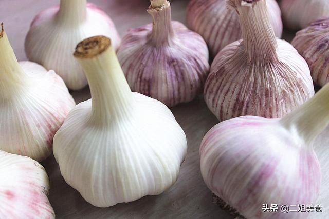 朋友|同样是大蒜,新蒜与老蒜有啥区别?菜农:其实差别大,别再乱买了