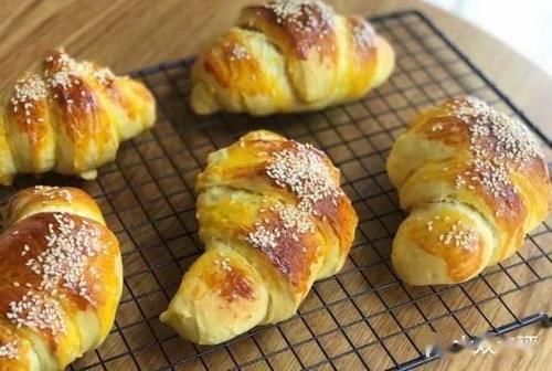  疯狂|女明星疯狂做蛋糕却不胖？看了这份烘焙技巧你就懂了！