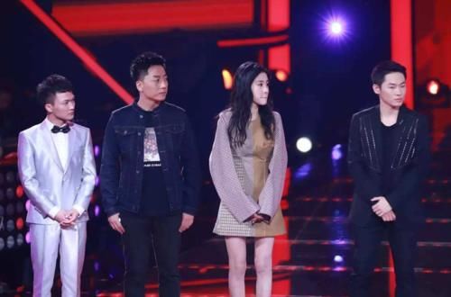  位导师|《中国好声音》导师官宣“戛然而止”，李宇春要被临时替换？