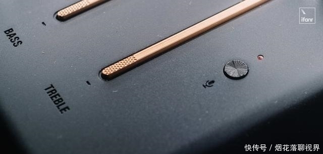 便携|小而智能,这是个「另类」的 Marshall 音箱