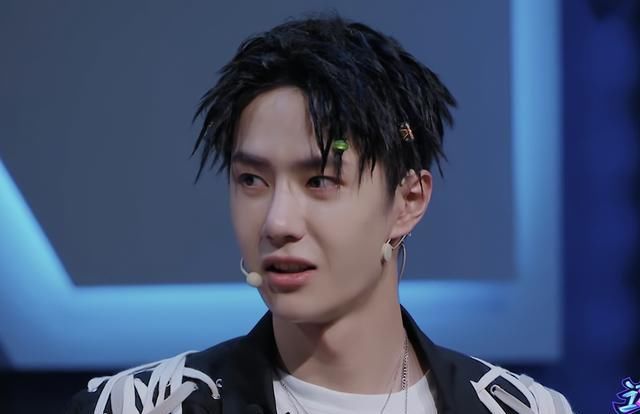  节目|《街舞3》王一博这的3次评判，对舞者够专业，做队长他独一无二