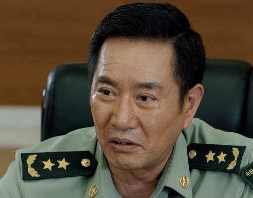  退休|《蓝军出击》大结局：褚战刚再败韩鹏被降衔，王可争卧薪尝胆获胜后退休