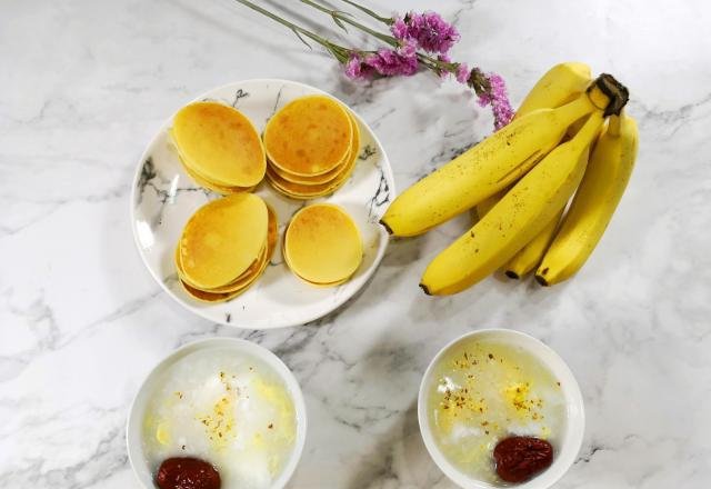  可口|小米酸奶松饼｜懒人早餐食谱：快手简单0难度，松软可口真香甜！