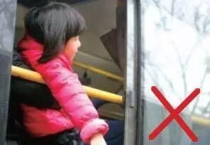 开学|开学季：开学第一课，交通安全不忘记！