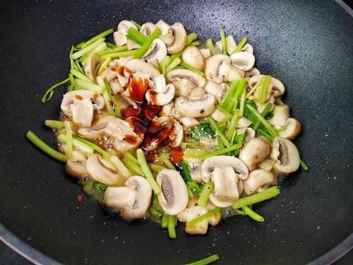 食材|夏天最应该吃的一个菜,5块钱一斤,清爽可口又营养,全家都喜欢