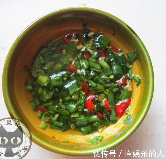  葱香|葱油鸡，葱香四溢，肉质鲜美