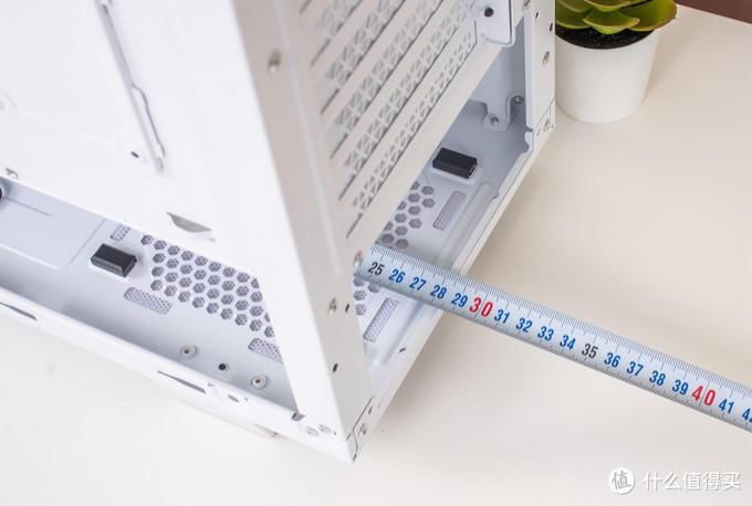  款机箱|存储厂的机箱是什么样子？威刚(ADATA) XPG 入侵者机箱测评