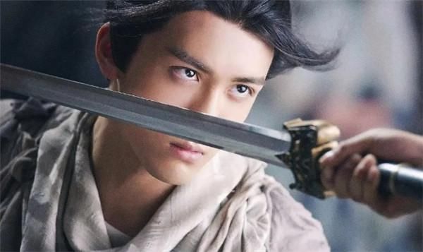  却一直|拍过多部男主戏不温不火，“偷懒”演个配角，却意外获无数迷妹！