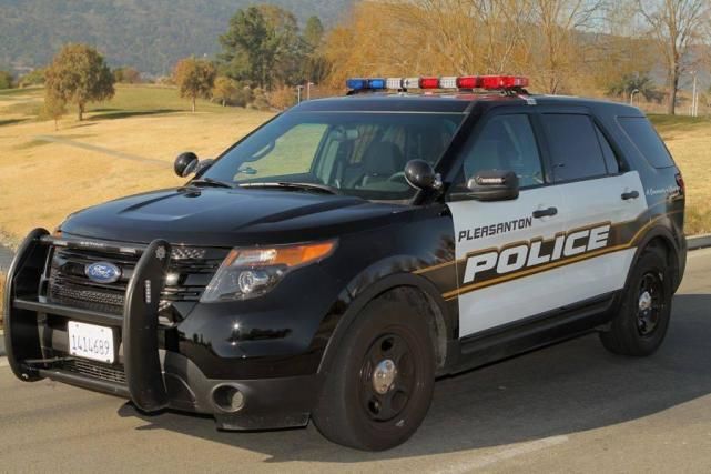 当地时间8|男子玩网游时与人冲突后驱车近3千公里将其枪杀，被警察包围后自杀