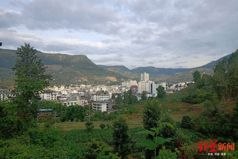  校长|突然成网红的女高校长张桂梅：我对孩子“狠”，只为她们突破成长的坚冰