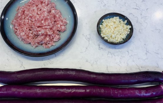 蒸线|毫不油腻的肉末蒜蓉蒸线茄, 肉沫汤汁浓郁, 口感绵软又多汁