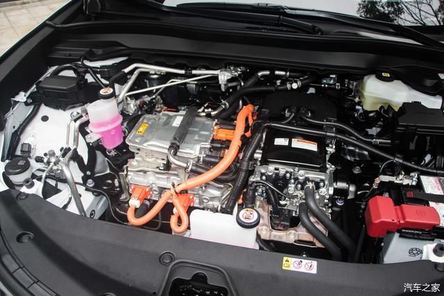  雷克萨斯UX300e|嫌特斯拉做工差？实拍雷克萨斯首款电动SUV 不仅豪华 还更便宜