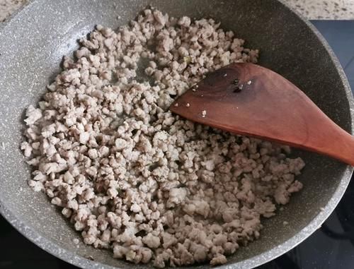  肉馅|入秋后就用它包饺子，给肉都不换，老公一顿能吃30个，太美味了