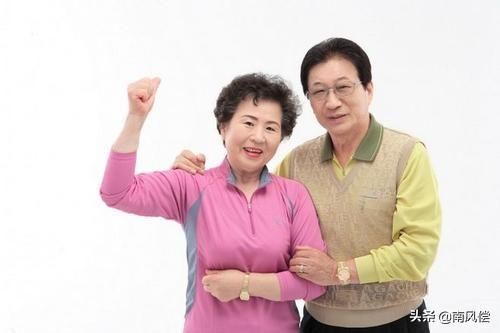 不生|第一批丁克已经老了，不生孩子，他们后悔了吗？看这个两个家庭