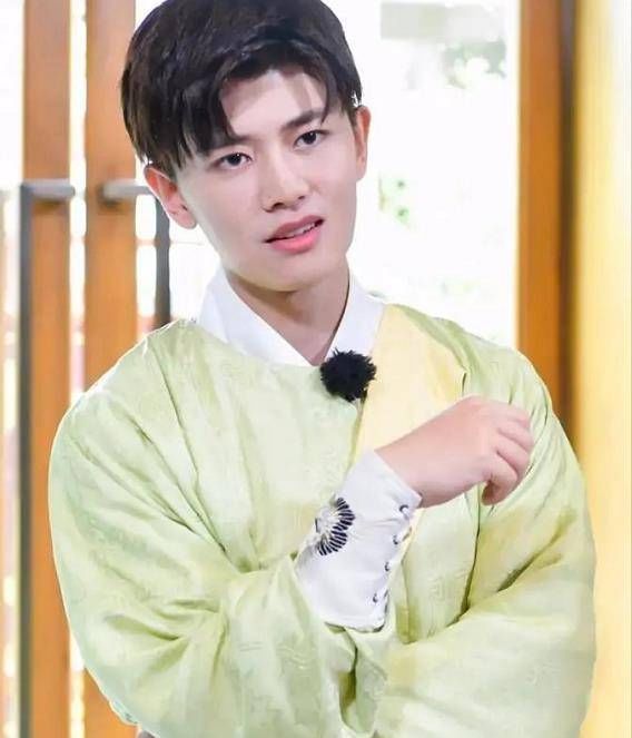  越来越|《极限挑战》：邓伦越来越“腹黑”，任嘉伦初次参与，更胜一筹