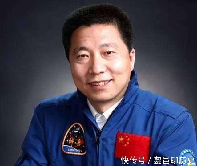  军衔|杨利伟是中国航天第一人，又是空军出身，为何却是陆军军衔？
